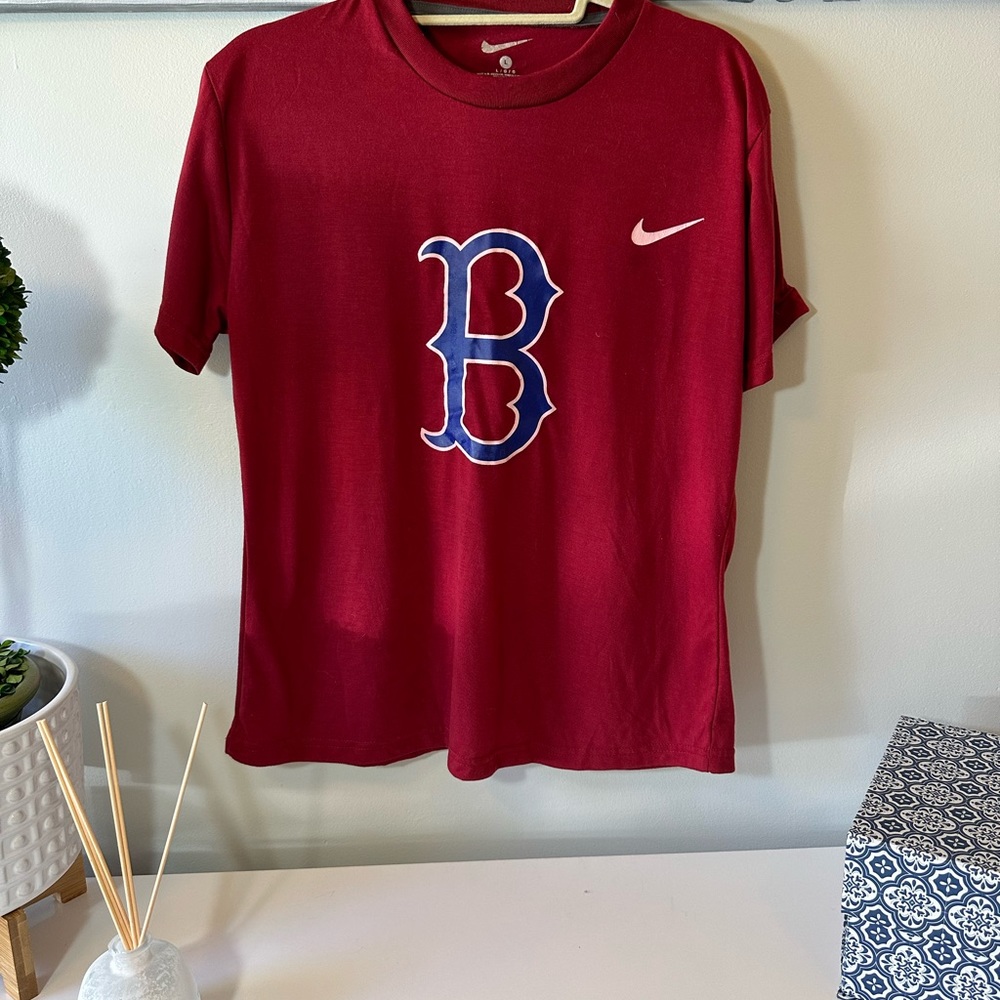 Boston Redsox Women’s Tshirt